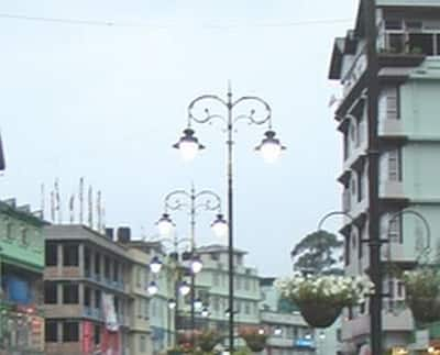 https://imgcld.yatra.com/ytimages/image/upload/t_hotel_yatra_city_desktop/v1442568609/Domestic Hotels/Hotels_Gangtok/Hotel Parsol/Overview.jpg